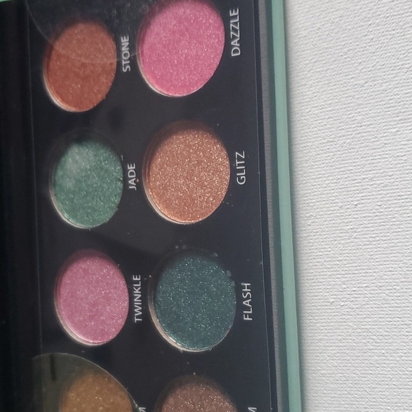 Diamond 14 Color Eyeshadow Palette - Picture 7 of 11